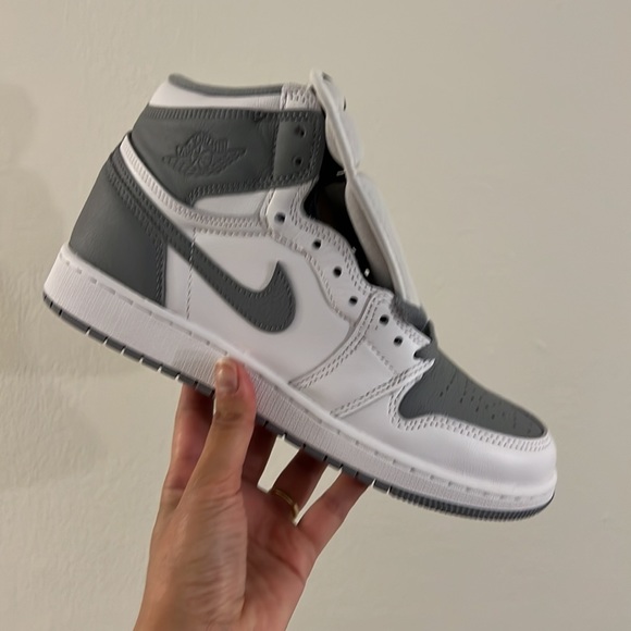 Air Jordan 1 Retro High OG - Picture 8 of 11